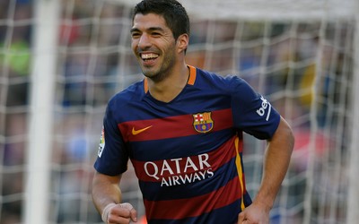 HK体育动态-佩德里被重点盯防仍送出妙传